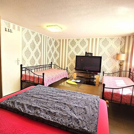 Gruendauer Monteurwohnung/Studentenwohnung エクステリア 写真