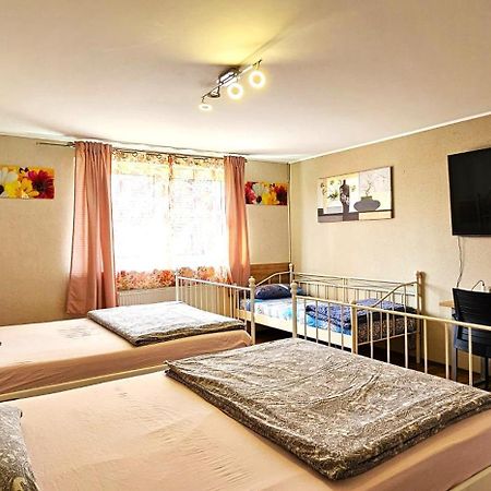Gruendauer Monteurwohnung/Studentenwohnung エクステリア 写真