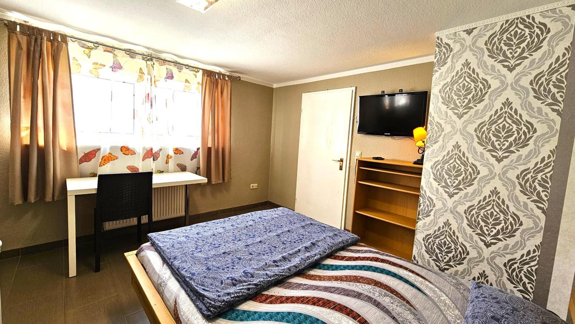 Gruendauer Monteurwohnung/Studentenwohnung エクステリア 写真