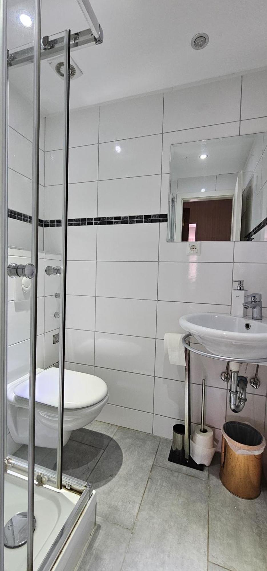 Gruendauer Monteurwohnung/Studentenwohnung エクステリア 写真